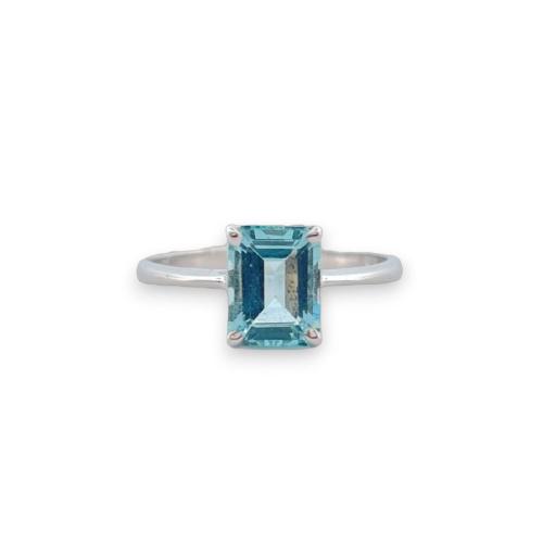 RING IN WHITE GOLD WITH OCTAGONAL CUT AQUAMARINE