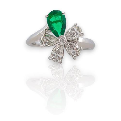 CRIVELLI FLOWER FANTASY RING IN WHITE GOLD WITH DIAMONDS AND EMERALD