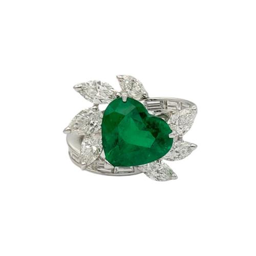 CRIVELLI RING IN WHITE GOLD WITH DIAMONDS AND EMERALD